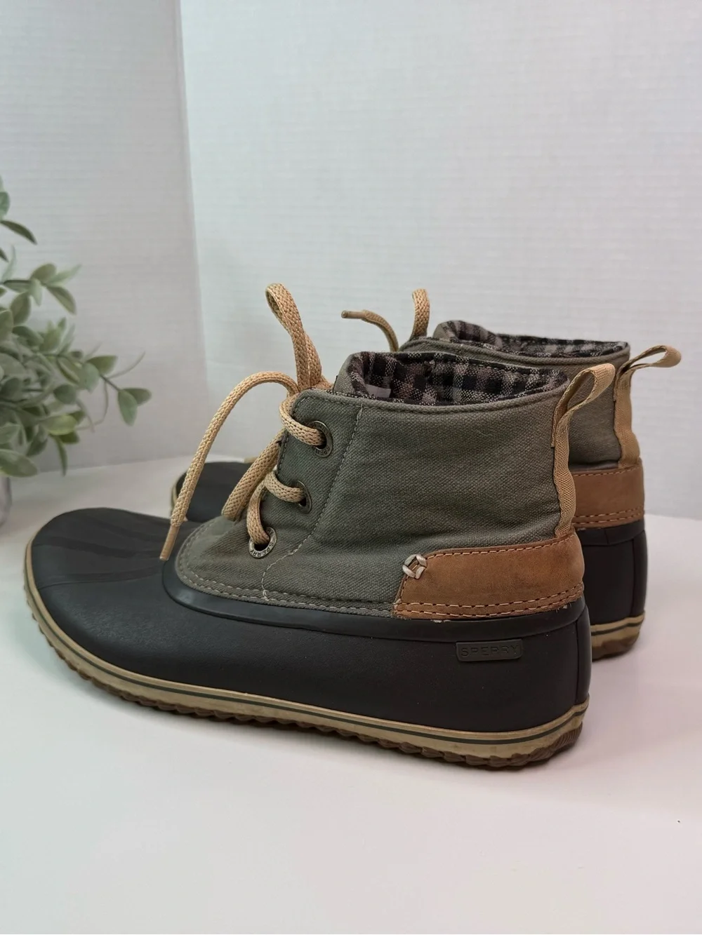 Sperry Top-Sider Schooner 3-Eye Duck Boot Women's Size 11M Rubber Wool Plaid